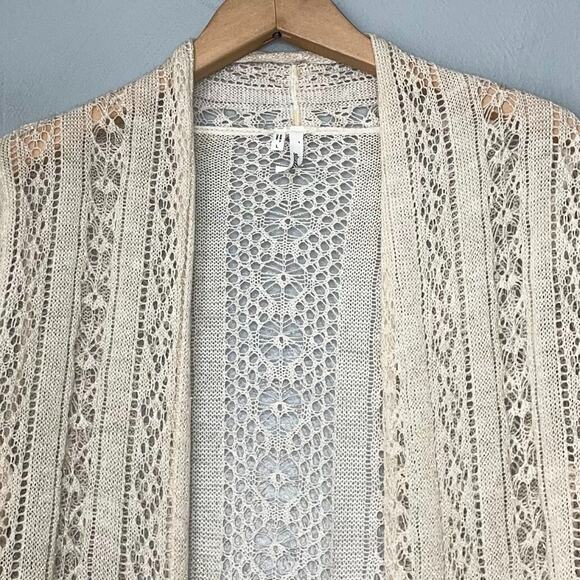 Studio Y Fits Size Small Beige Metallic Gold Pointelle Lightweight Cardigan 70s - Picture 3 of 9